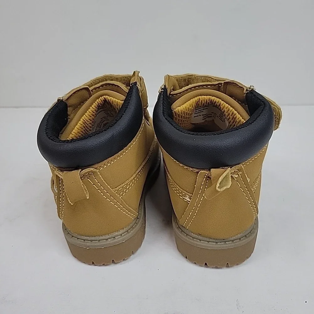 NWOB Wonder Nation Baby Boy's Chukka‎ Boot Size 6 Color Wheat Hook And Loop Easy